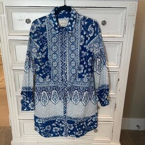 Anthropologie Navy and White Floral Blouse